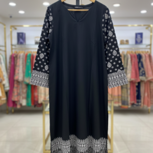 Midnight Contrast – Noir Patterned Sleeve Kurti